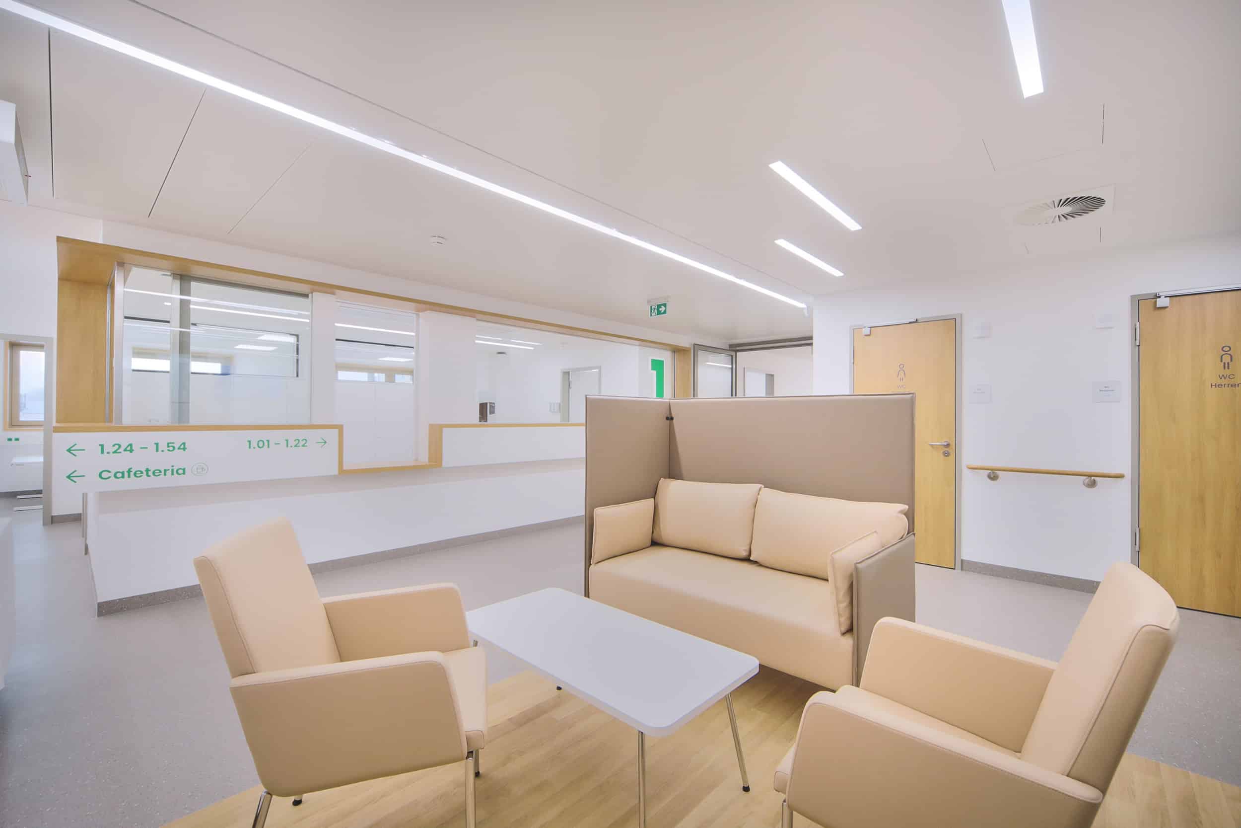 Moderne Wartebereich im Krankenhaus